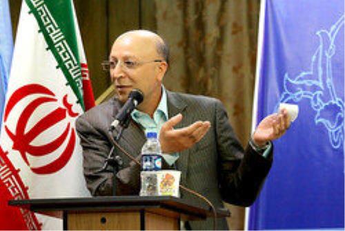 انتقاد وزیر علوم از نادیده گرفتن نقش دانشگاه ها در توسعه و حل مشکلات کشور
