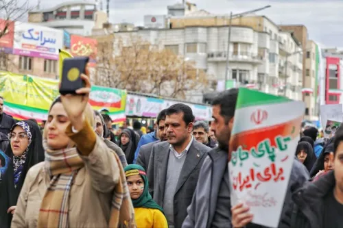 معاون علمی رئیس جمهوری در راهپیمایی بیست و دو بهمن حضور یافت